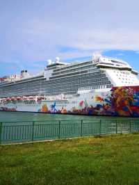 🚢🌟 Genting Dream Cruise – Sail, Chill & Repeat! 🌊🍹