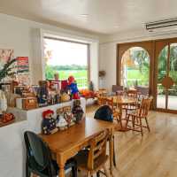 🏡 Huus’ of coco Cafe – กระท่อมน่ารักบนทุ่งนา