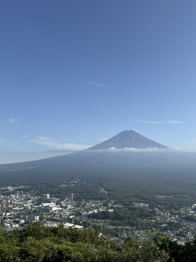 A Serene Escape to Mount Fuji – Nature’s Perfect Balance of Peace and Power 