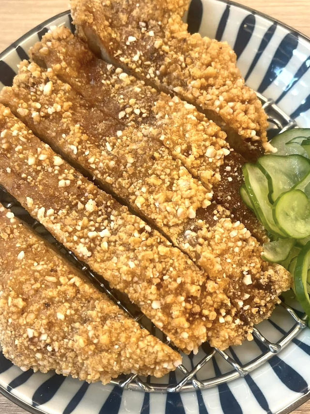 文青飯館吃古早味家常菜  💕 炸排骨一級棒⋯忠青商行