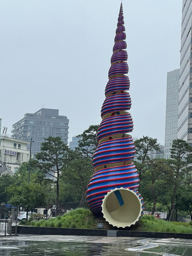 청계천의 물길을 따라