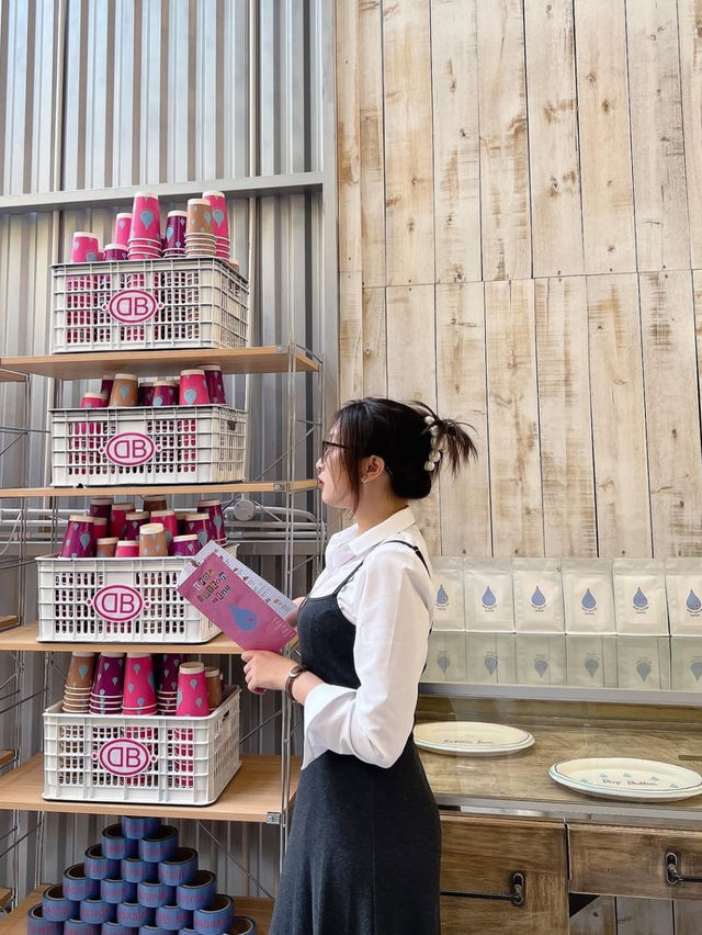 Drop Button Coffee