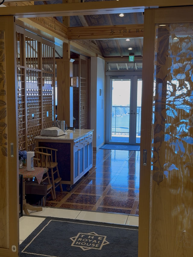 ☕ ザ・ロイヤルハウス（THE ROYAL HOUSE）—寝姿山山頂で絶景ランチ