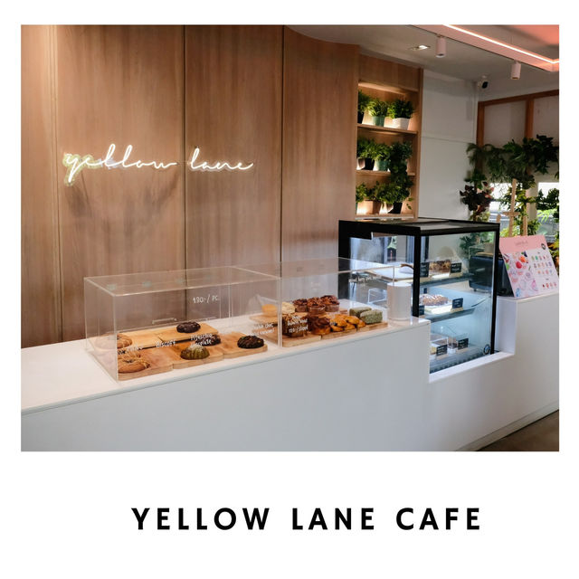 ☕ คาเฟ่สีขาวกลางสวนในอารีย์: Yellow Lane Cafe