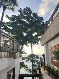 The Commune คาเฟ่ ภูเก็ต