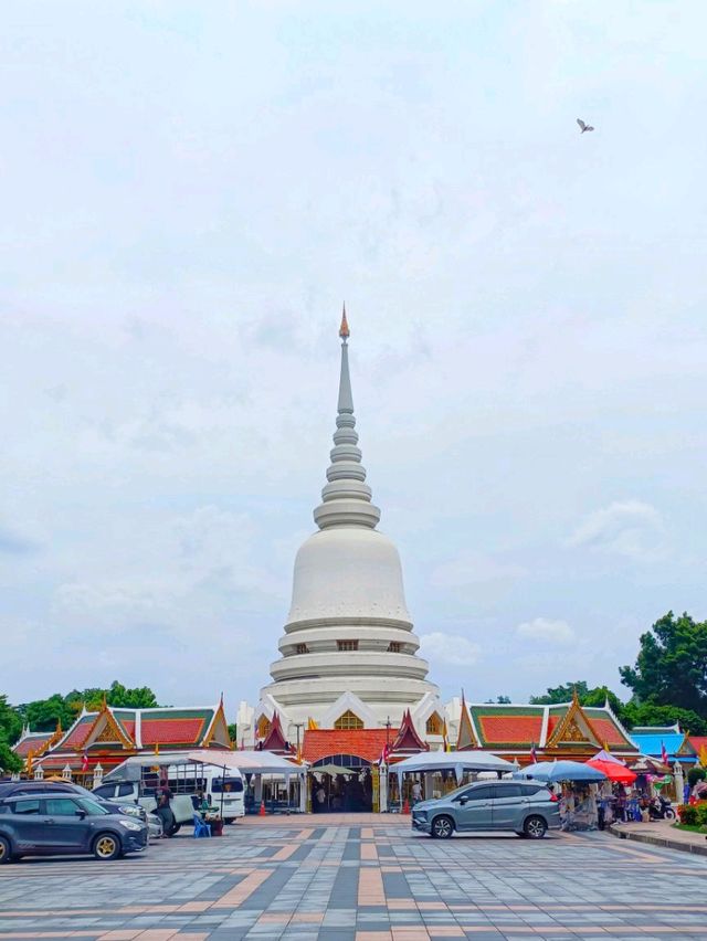 ไหว้พระ วัดพระศรีมหาธาตุ บางเขน