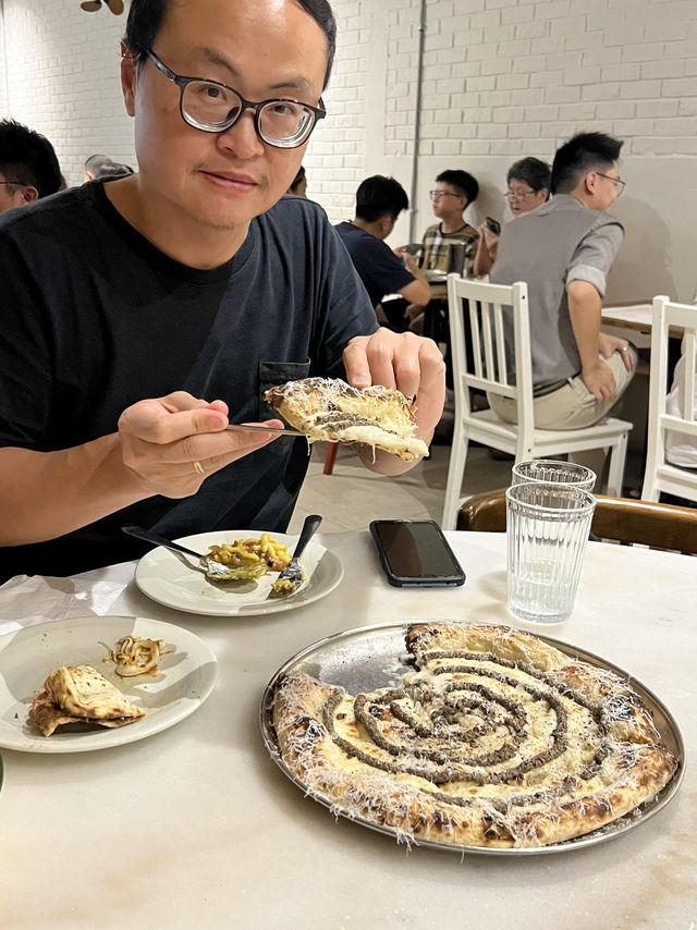 Pizza lover must try authentic Italian Food at Uptown, PERFECTO! 