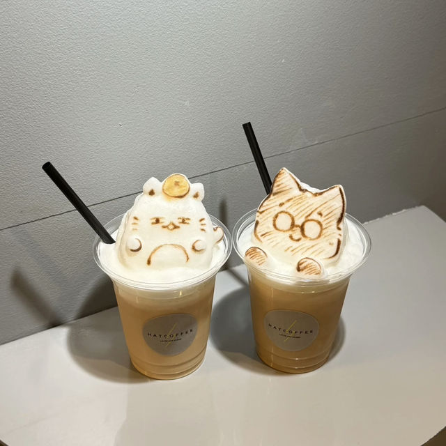 Whimsical Foam & Latte Magic – My Visit to Hat Coffee Latte Art Club, Tokyo (Asakusa)