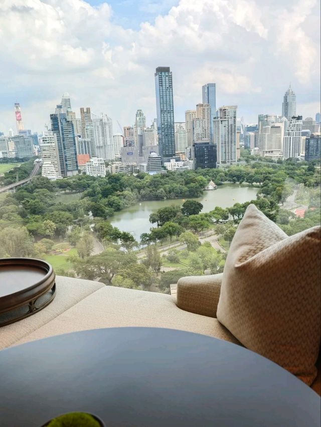 Dusit Thani Bangkok- Best Luxury Hotel 