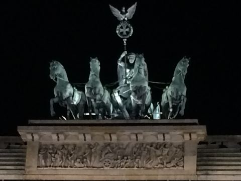Brandenburger Tor／ブランデンブルク門｜ベルリン“ドイツ統一の象徴を