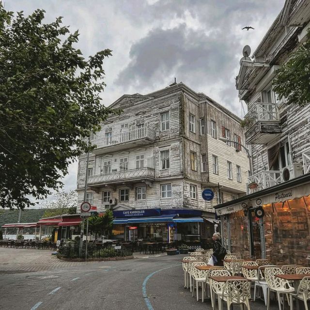 Island Strolls and Sea Breeze on Burgazada