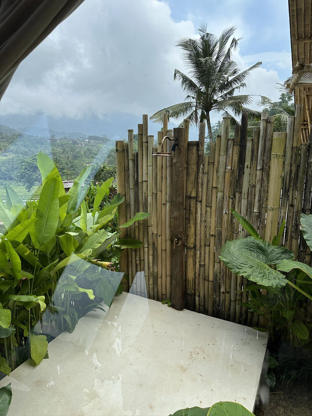 In Bali, a villa can cost the same as a motorbike! ❤️