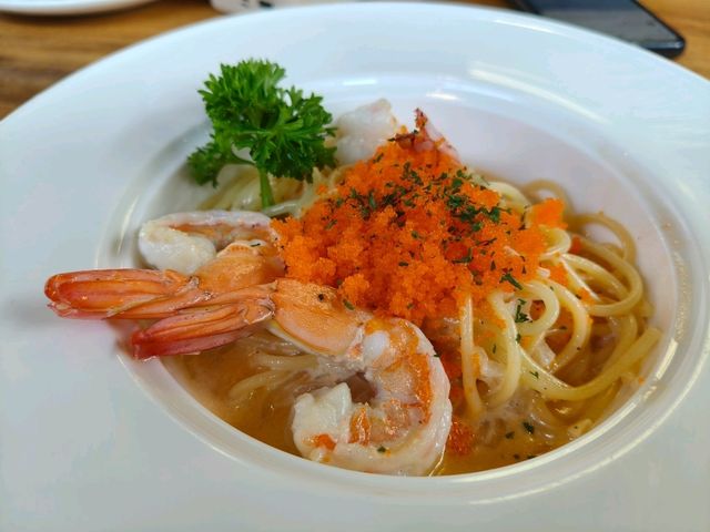 Fieldter Cafe คาเฟ่ใจกลางสระแก้ว