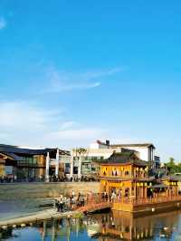 Xiangshui Street: Xiangyang’s New Cultural Hotspot Beneath Zhenwu Mountain