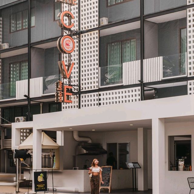 "The Cove" ที่พักติดทะเลบางแสนในราคาหลักร้อย "The Cove" ที่พักติดทะเลบางแสนในราคาหลักร้อย