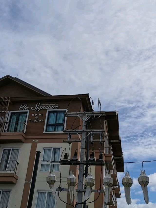🏡 อบอุ่นเหมือนบ้าน The Signature hotel @Thapae