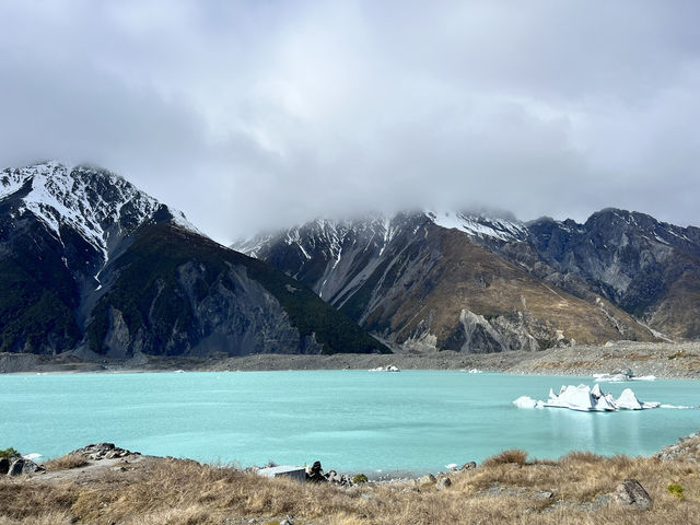 《在世界的盡頭遇見湖光：Tasman Lake》 ❄️🌊