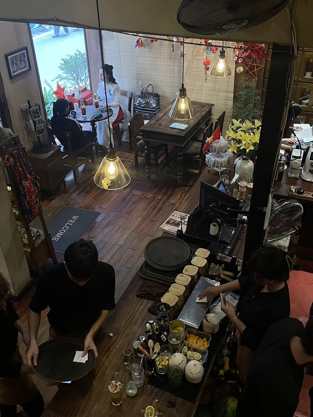 ☕ Bancông Cafe & Restaurant – Hanoi Old Quarter ☕ Bancông Cafe & Restaurant – Hanoi Old Quarter