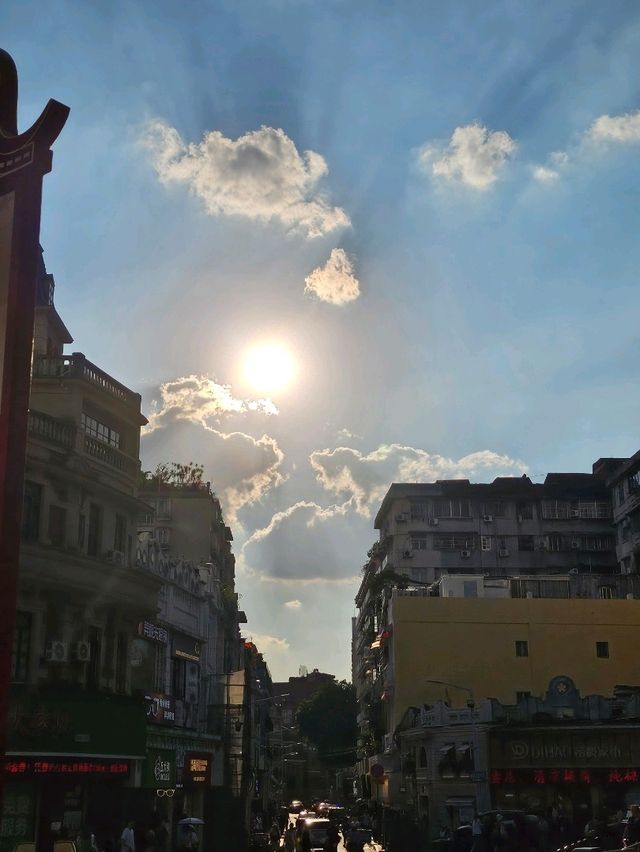 Exploring Guangzhou: The Heart of Canton Exploring Guangzhou: The Heart of Canton