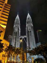 Petronas Twin Towers จุดแลนด์มาร์กสุดอลังการ ✨