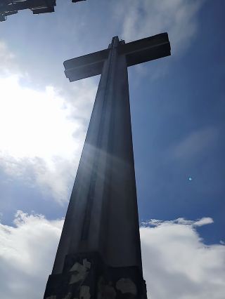

⛰️✨ Mount Samat – Dambana ng Kagitingan, Bataan ✨⛰️

Visiting the Dambana ng Kagitingan (Shrine of Valor) on Mt. Samat is a moving and inspiring experience. This historical landmark honors the bravery of Filipino and American soldiers who fought during World War II, especially the Battle of Bataan. 🙏

The highlight is the 92-meter tall cross on top of the mountain 🕊️ — you can even go up inside for panoramic views of Bataan, Corregidor, and Manila Bay. The shrine complex also has a museum showcasing artifacts, photos, and memorabilia from the war.

It’s not just a historical site, but also a peaceful place to reflect, pay respect, and appreciate the courage of those who sacrificed for freedom. 💙

📍 Mount Samat National Shrine (Dambana ng Kagitingan), Pilar, Bataan
✔️ Iconic cross monument
✔️ WWII history & museum
✔️ Scenic mountain views

#Tripcom #DambanaNgKagitingan #MountSamat #BataanTrip #PhilippinesTravel #ShrineOfValor #HistoricalSites #WarMemorial #ExploreBataan #TravelPhilippines

