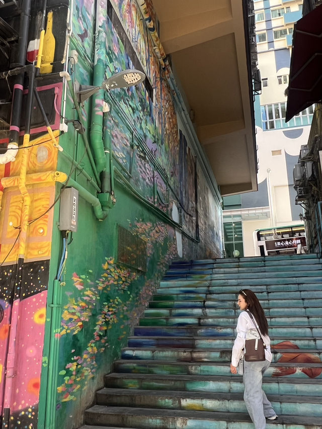 Artlane 📍Art in Sai Ying Pun, Hong Kong  Artlane 📍Art in Sai Ying Pun, Hong Kong