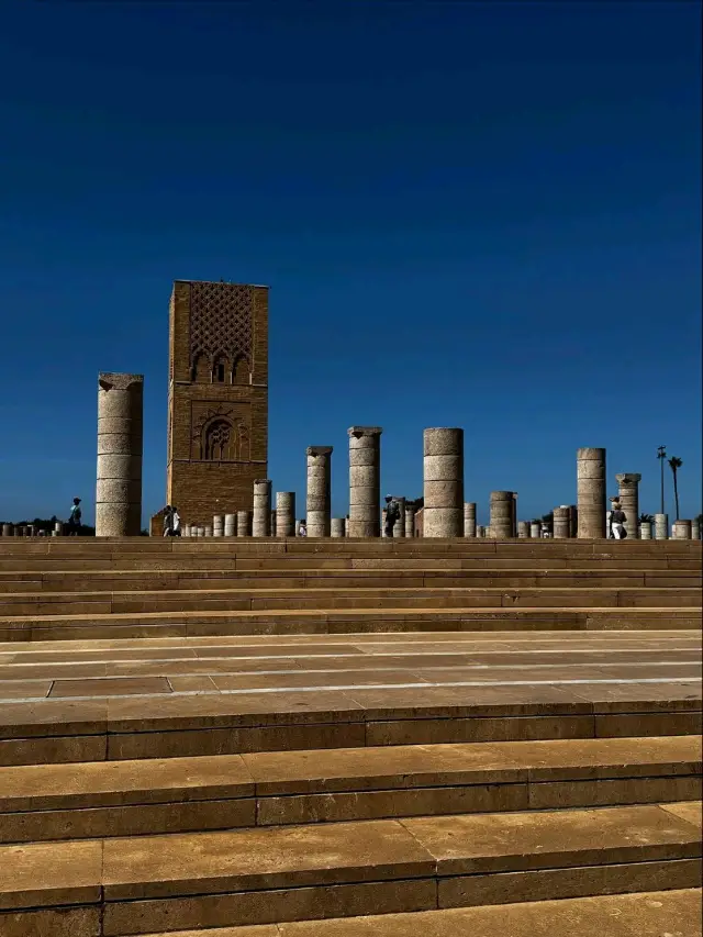 讚嘆歷史悠久的哈桑塔