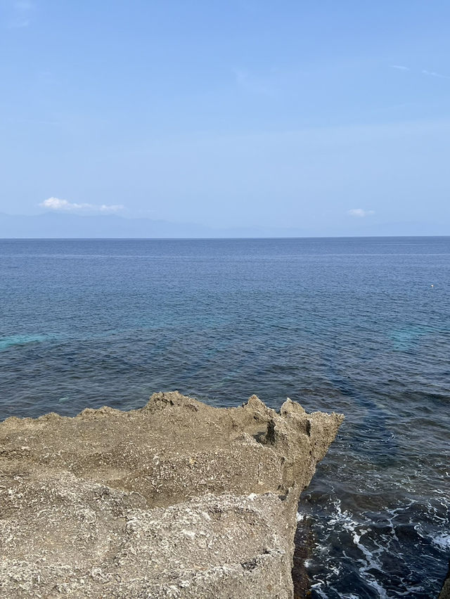 小琉球《海找冰》：坐在珊瑚海平台第一排，把海風喝進杯裡🪸☕️🌬️
