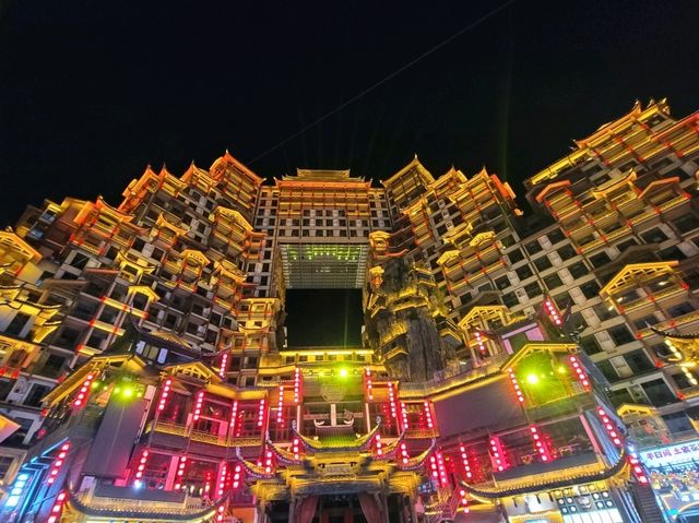 張家界夜遊72奇樓令人驚艷😯