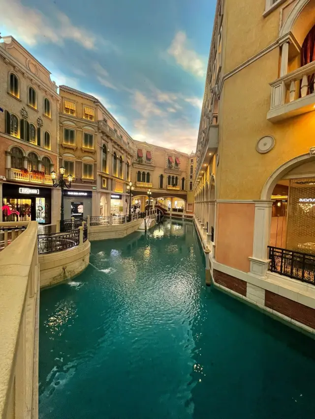 在大運河與路氹金光大道交匯處