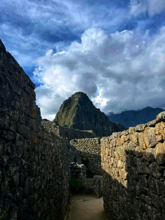🏔️ Historic Sanctuary of Machu Picchu – The Lost City in the Clouds