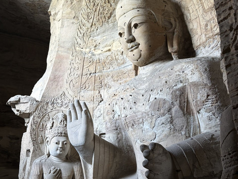 中国の雲崗石窟仏像の歴史的な写真 雲崗石窟｜1500年前の仏像の前に立ち、私はようやく真の畏敬の念の意味