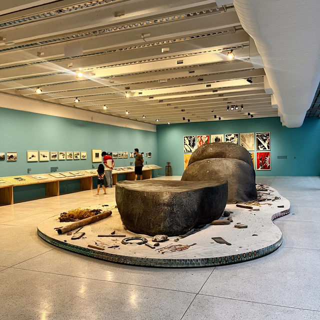 👁️ Explore the “eye” museum in Curitiba 🇧🇷✨