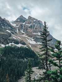 Chasing Glaciers and Dreams: My Unforgettable Lake Louise Adventure