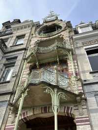 The beautiful Art Nouveau Saint-Cyr house! 🍀