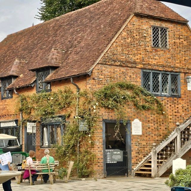 Lara Croft's Manor