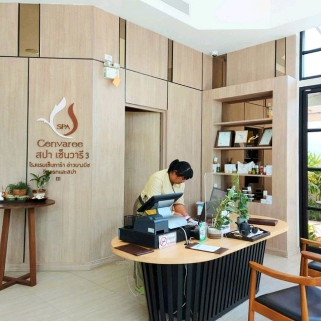 นวดอโรมาผ่อนคลายที่ SPA Cenvaree