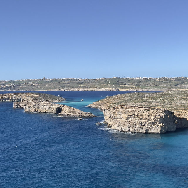 A blue lagoon like you’ve never seen!