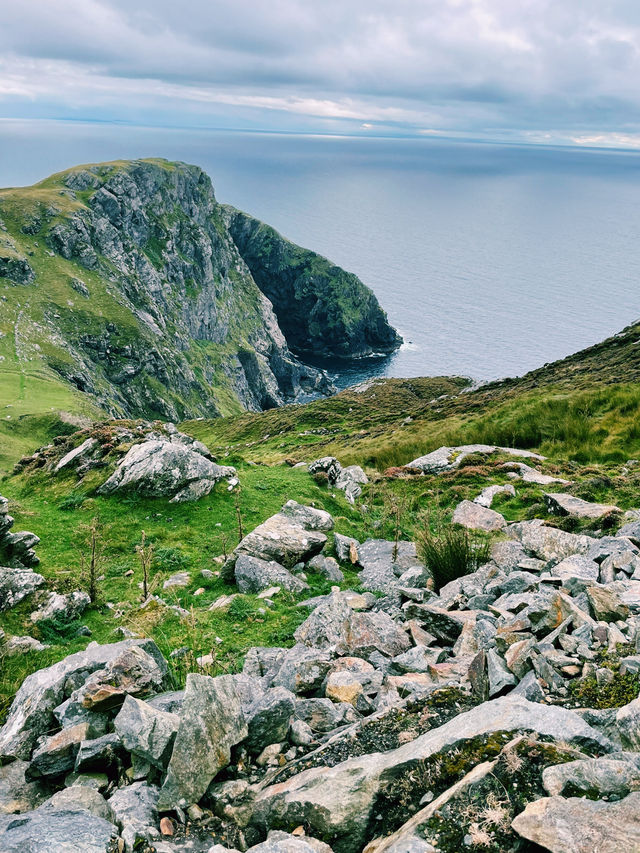 Epic Ireland Road Trip: Nature’s Wonders & A Stop in Derry 🌿🚗