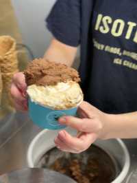 Spotlighted sorbet & ice-cream at Isoteket 🍦🍨