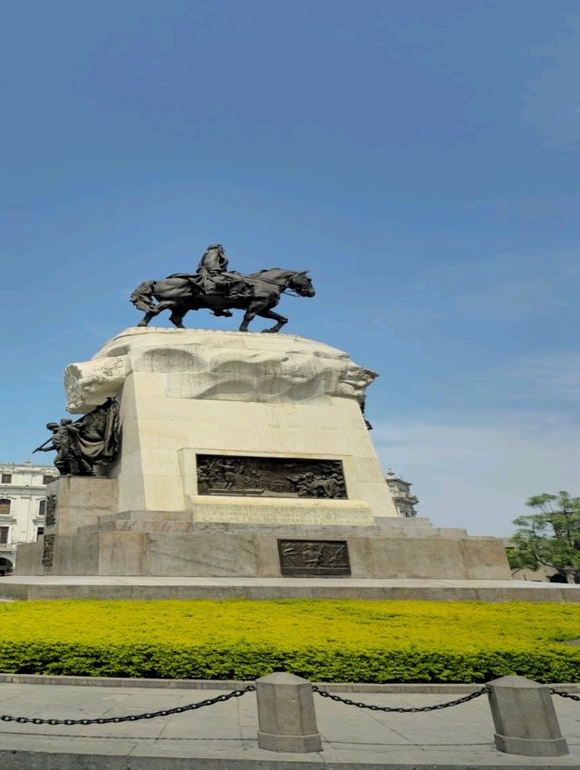 해외여행 페루 리마 올드타운의 광장 Plaza San Martín