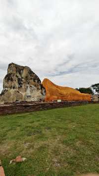 Walking Through Ruins: Why Ayutthaya Is a Must for History Lovers 🏛️🇹🇭