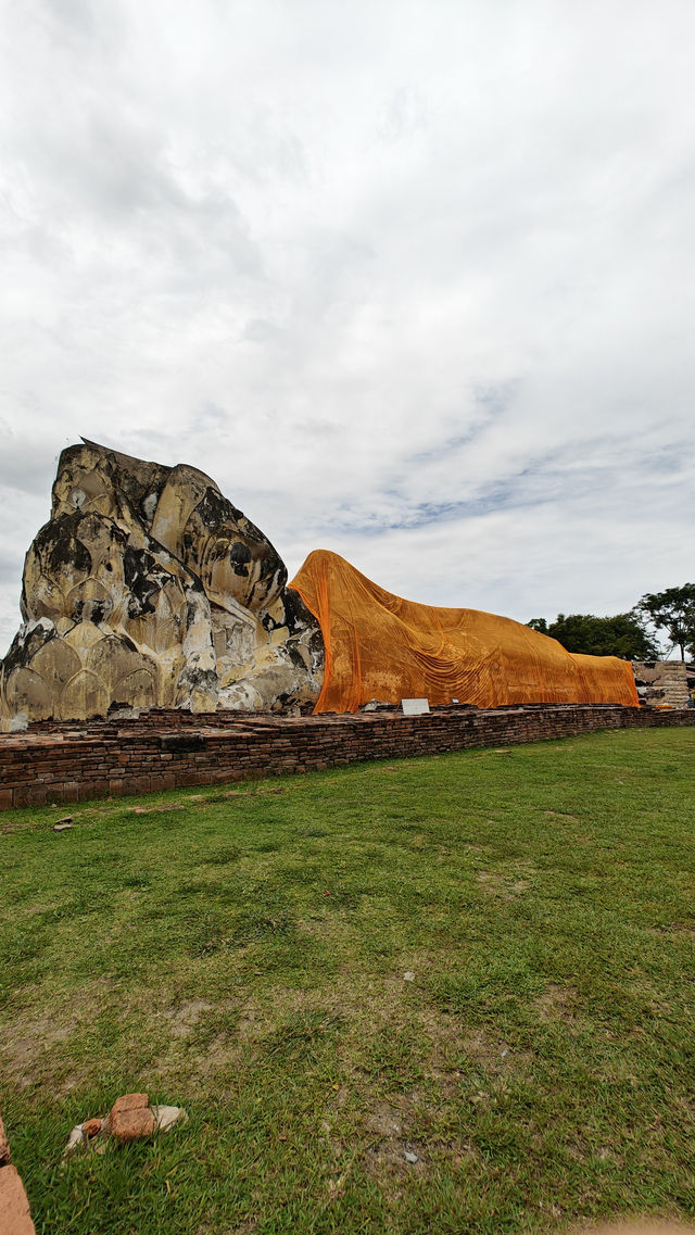 Walking Through Ruins: Why Ayutthaya Is a Must for History Lovers 🏛️🇹🇭