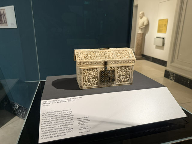 🎨🧵 Free Museum Day at the V&A London — Art, Fashion & Design Without Spending a Pound!