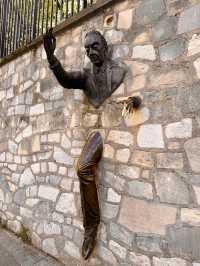 Discover Paris's bohemian heart in the 18th Arrondissement! 🗼