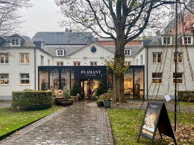 The Wondrous City: The Legend Behind Antwerp’s Name The Wondrous City: The Legend Behind Antwerp’s Name