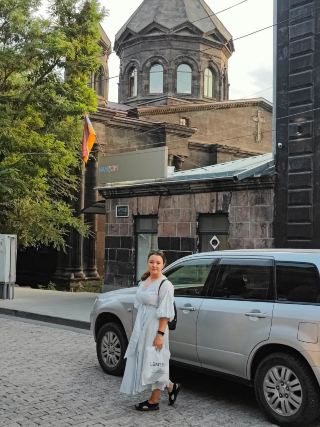 久姆里：一個充滿靈魂、故事與黑色凝灰岩的城市