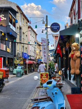 Barlar Sokağı: Eskişehir’s Evening Street for Bars and Live Music
