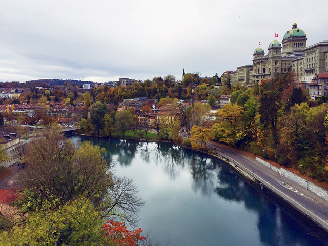 Bern Strolling Guide