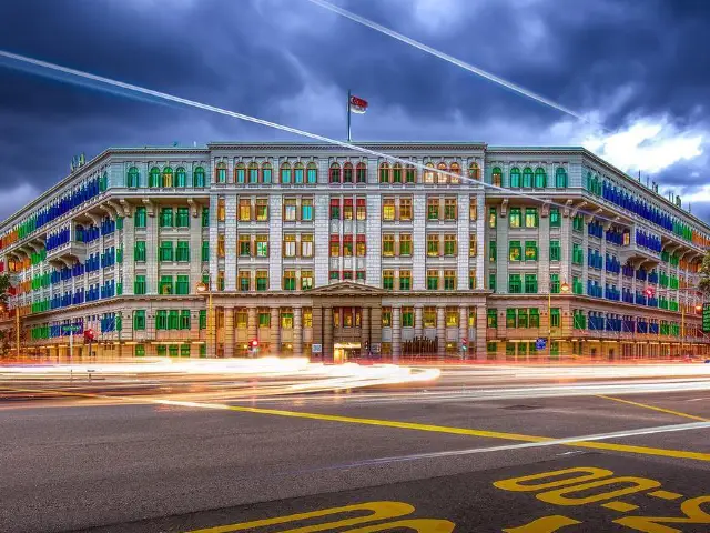 Visiting the Old Hill Street Police Station in Singapore: A Mark of History, A Charm of the Night